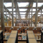 Antiikin superkirjasto Egyptin Alexandriassa ja sen puoli miljoonaa papyruskääröä ovat kiehtoneet minua siitä lähtien, kun ensimmäisen kerran kuulin niistä. Nykyinen Bibliotheca Alexandrina on valitettavasti vain valju kopio alkuperäisestä.